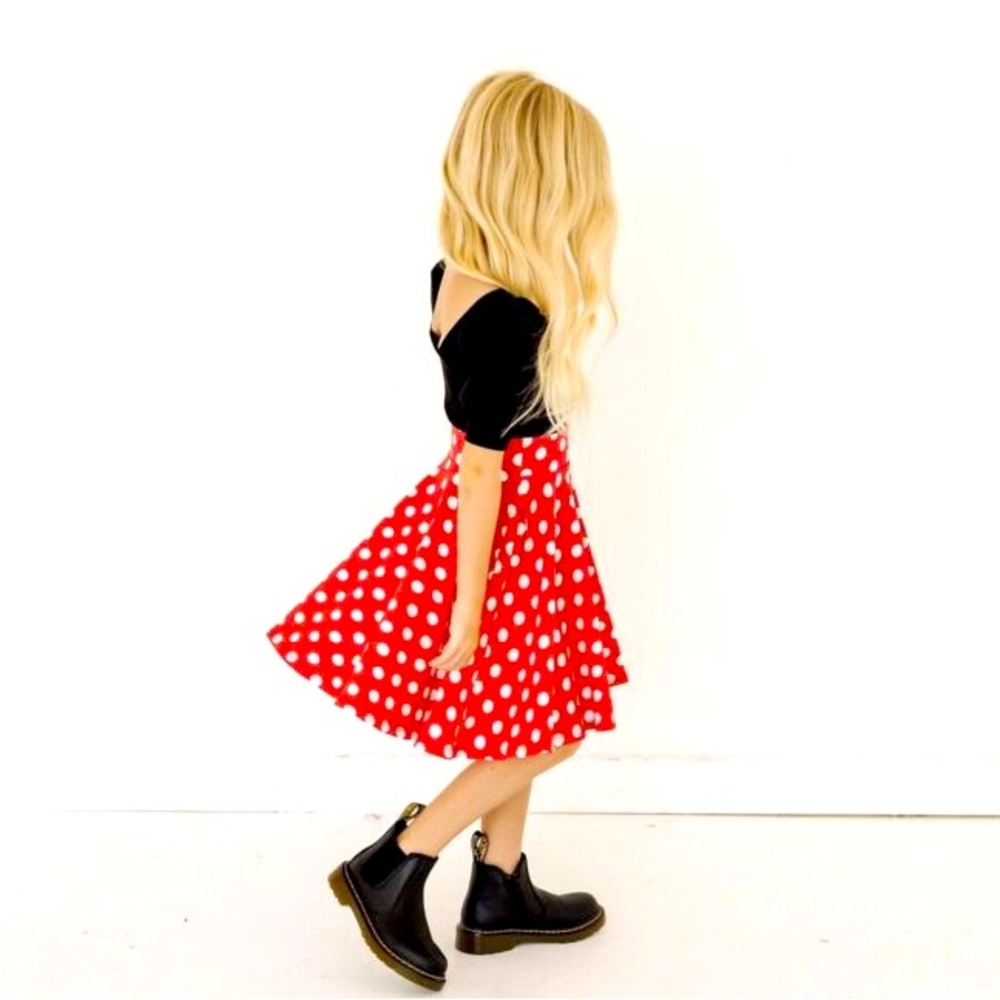 Pocket Remi Girl Twirl Skirt: Red w White Polka Dots, w pockets. Size 6